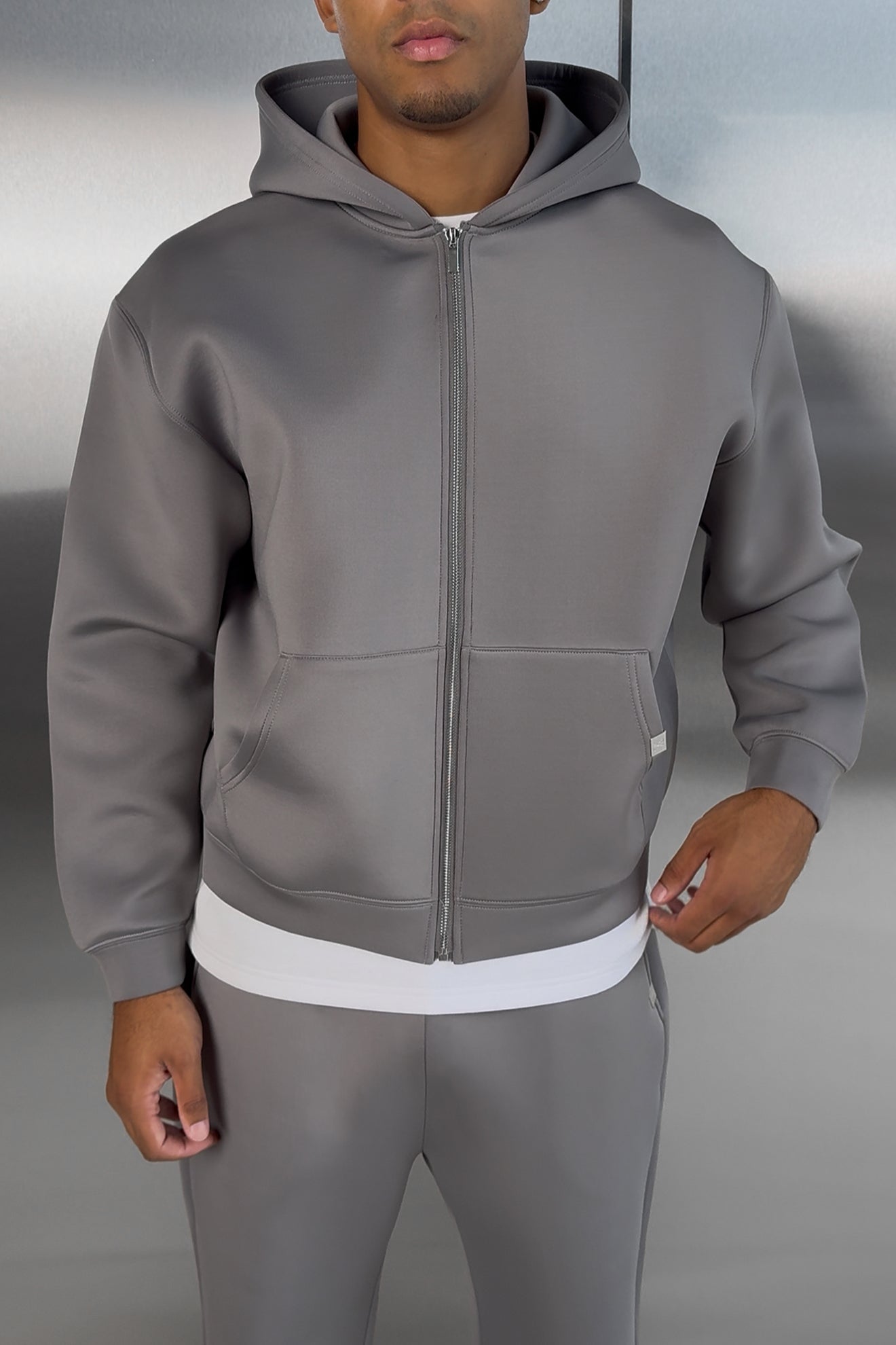https://cdn.shopify.com/s/files/1/0137/1419/4490/files/ScubaTracksuit-Grey5.jpg?v=1757599472